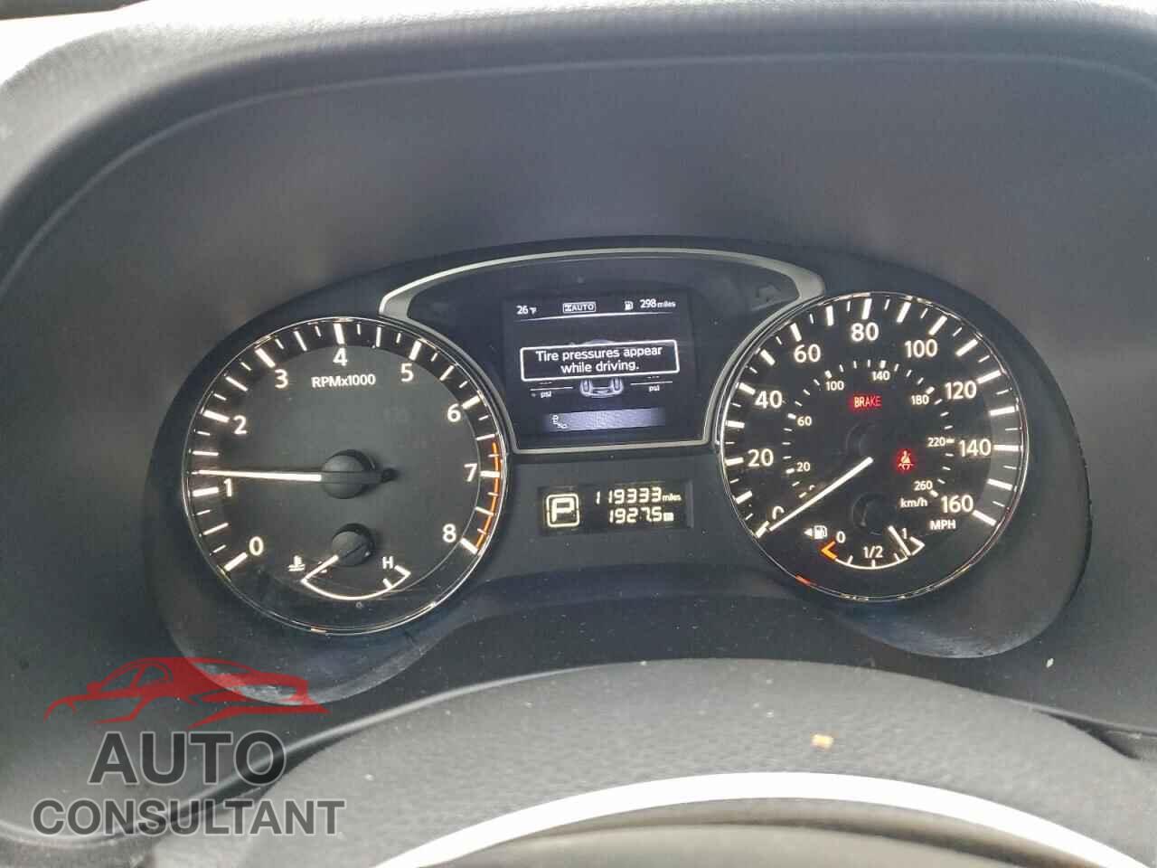 NISSAN PATHFINDER 2015 - 5N1AR2MM6FC619434