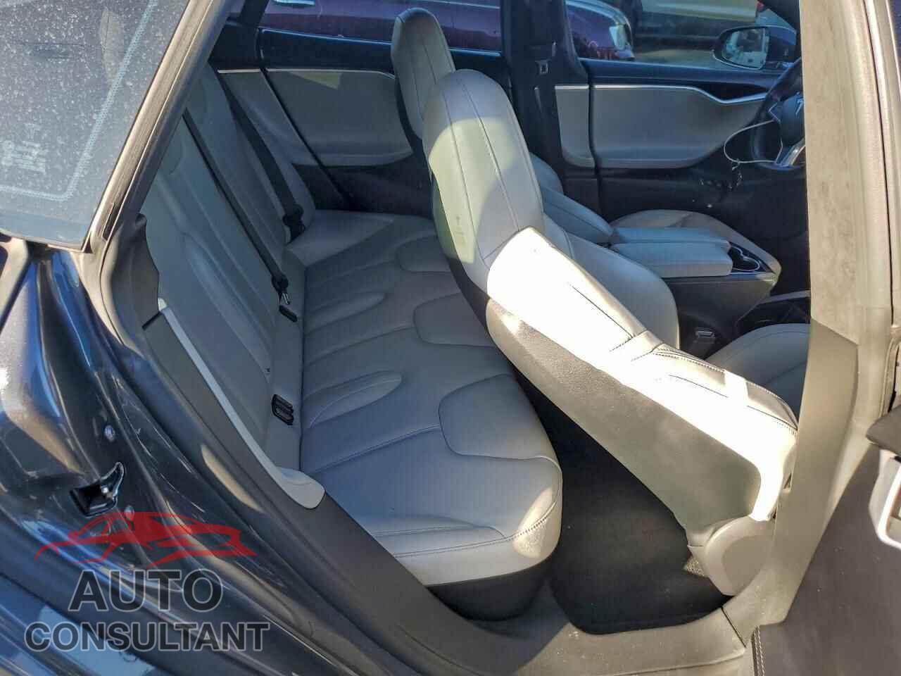 TESLA MODEL S 2015 - 5YJSA1E17FF118165
