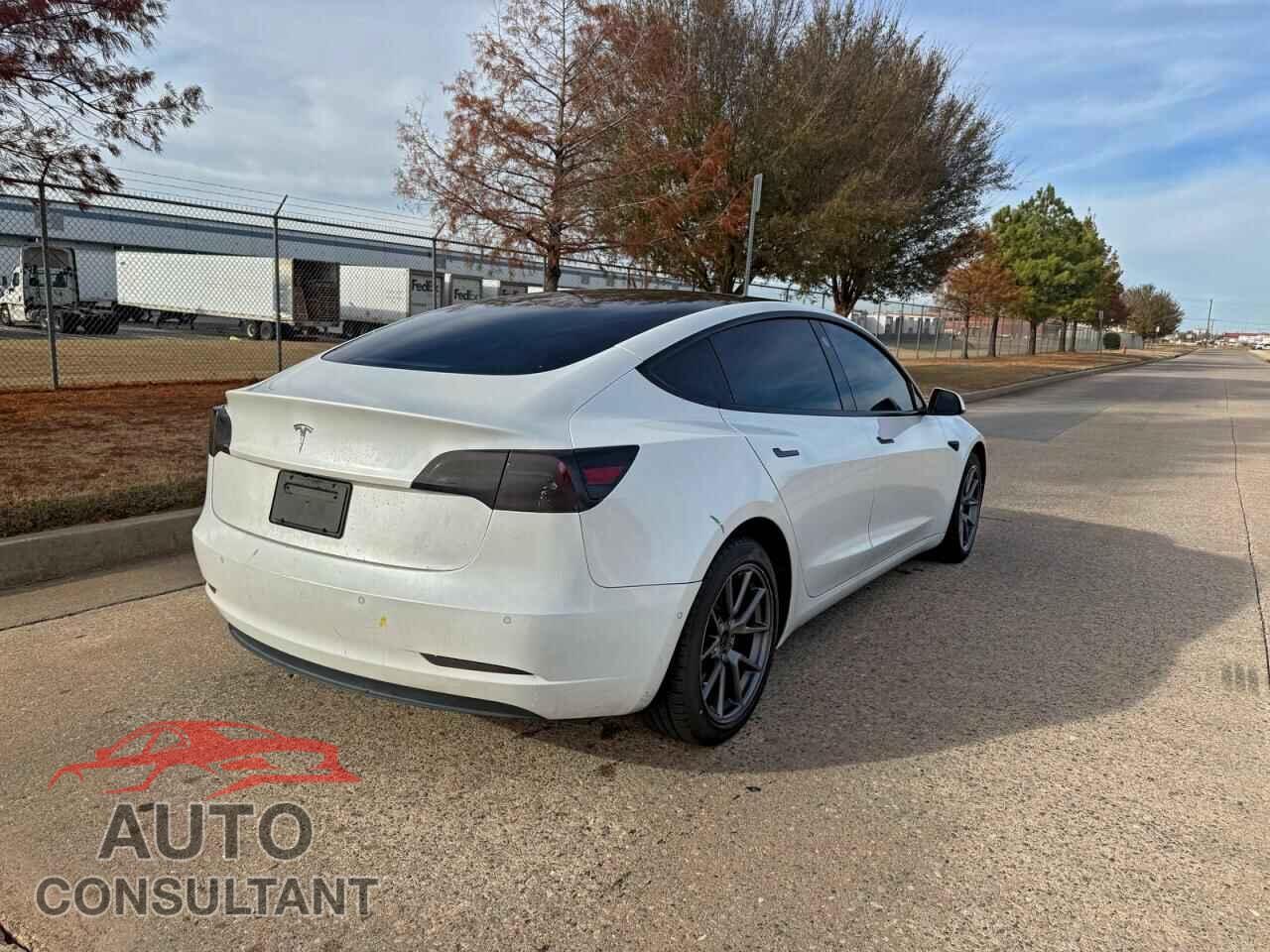 TESLA MODEL 3 2021 - 5YJ3E1EA5MF928870