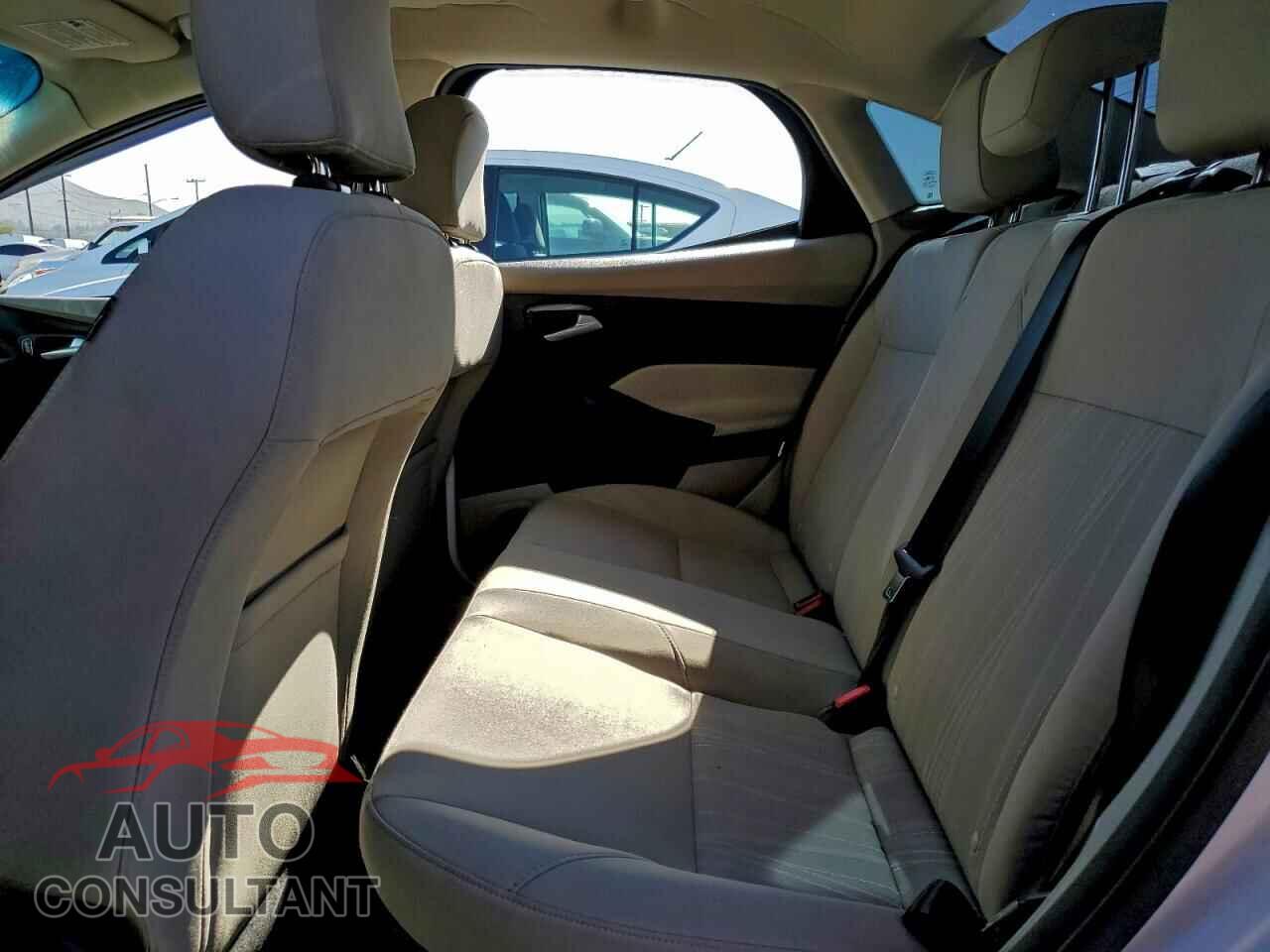 FORD FOCUS 2016 - 1FADP3FE9GL331997
