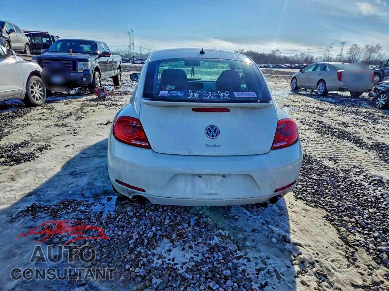 VOLKSWAGEN BEETLE 2012 - 3VWVA7AT3CM603883