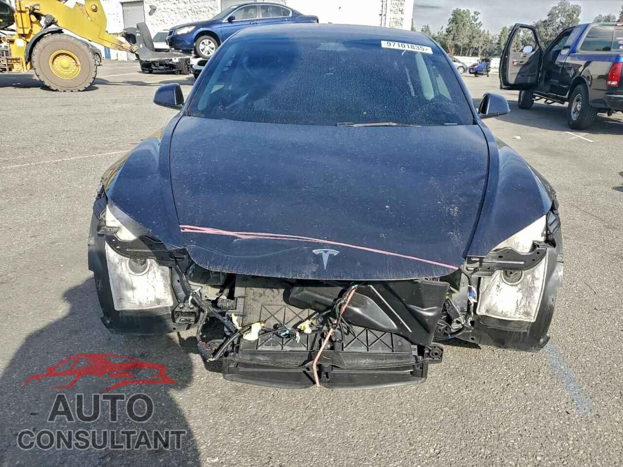 TESLA MODEL 3 2024 - 5YJ3E1EA9RF735080