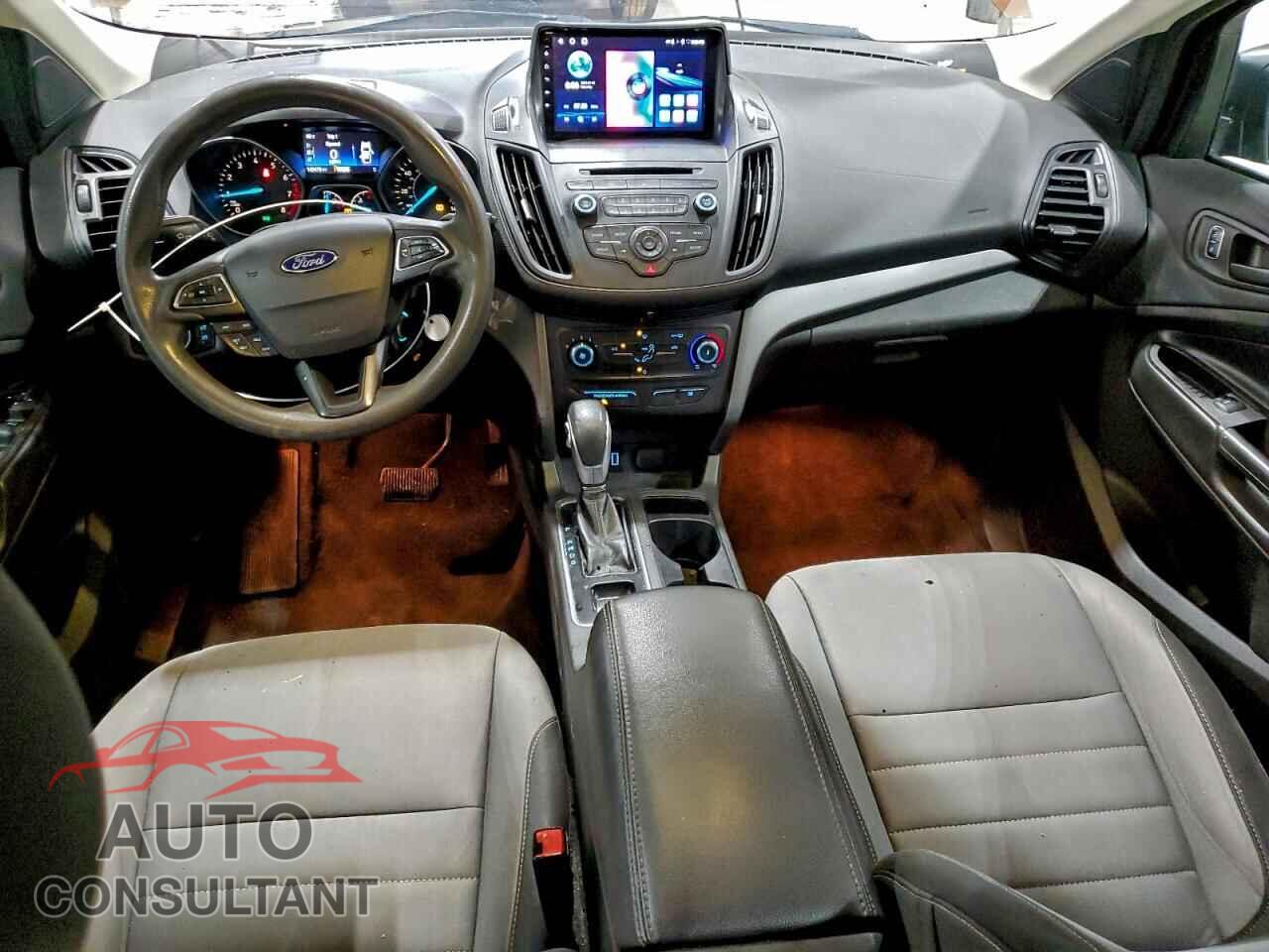 FORD ESCAPE 2017 - 1FMCU0F7XHUC93637