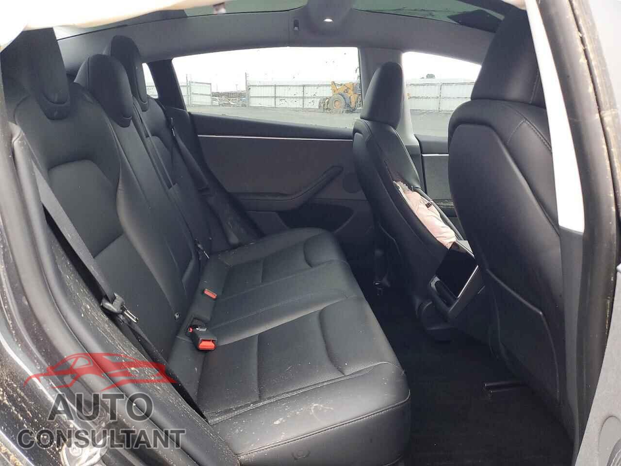 TESLA MODEL 3 2024 - 5YJ3E1EA5RF845124