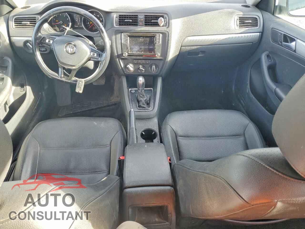 VOLKSWAGEN JETTA 2017 - 3VWDB7AJ2HM365264