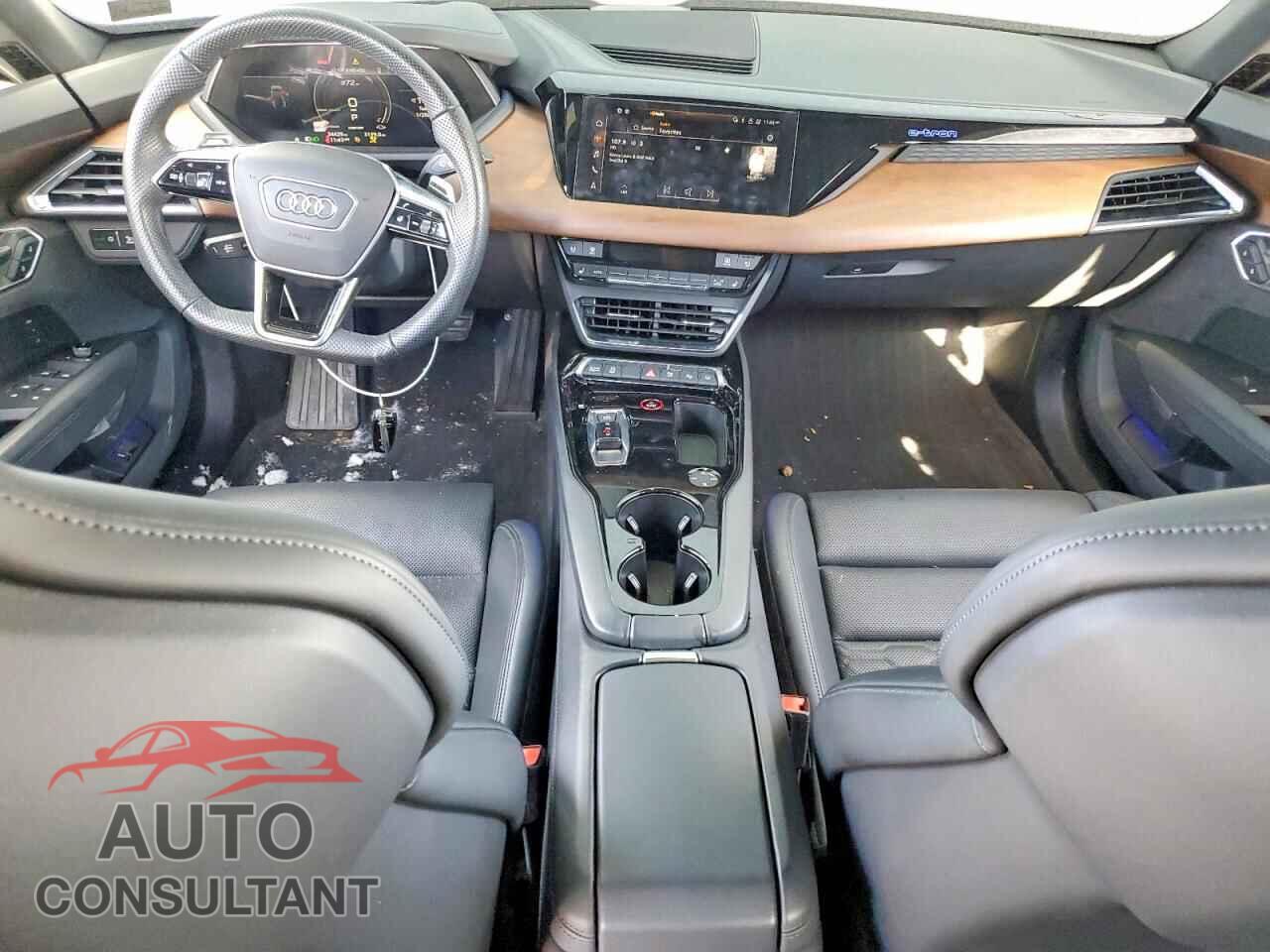 AUDI E-TRON GT 2022 - WAUDJBFW4N7003744