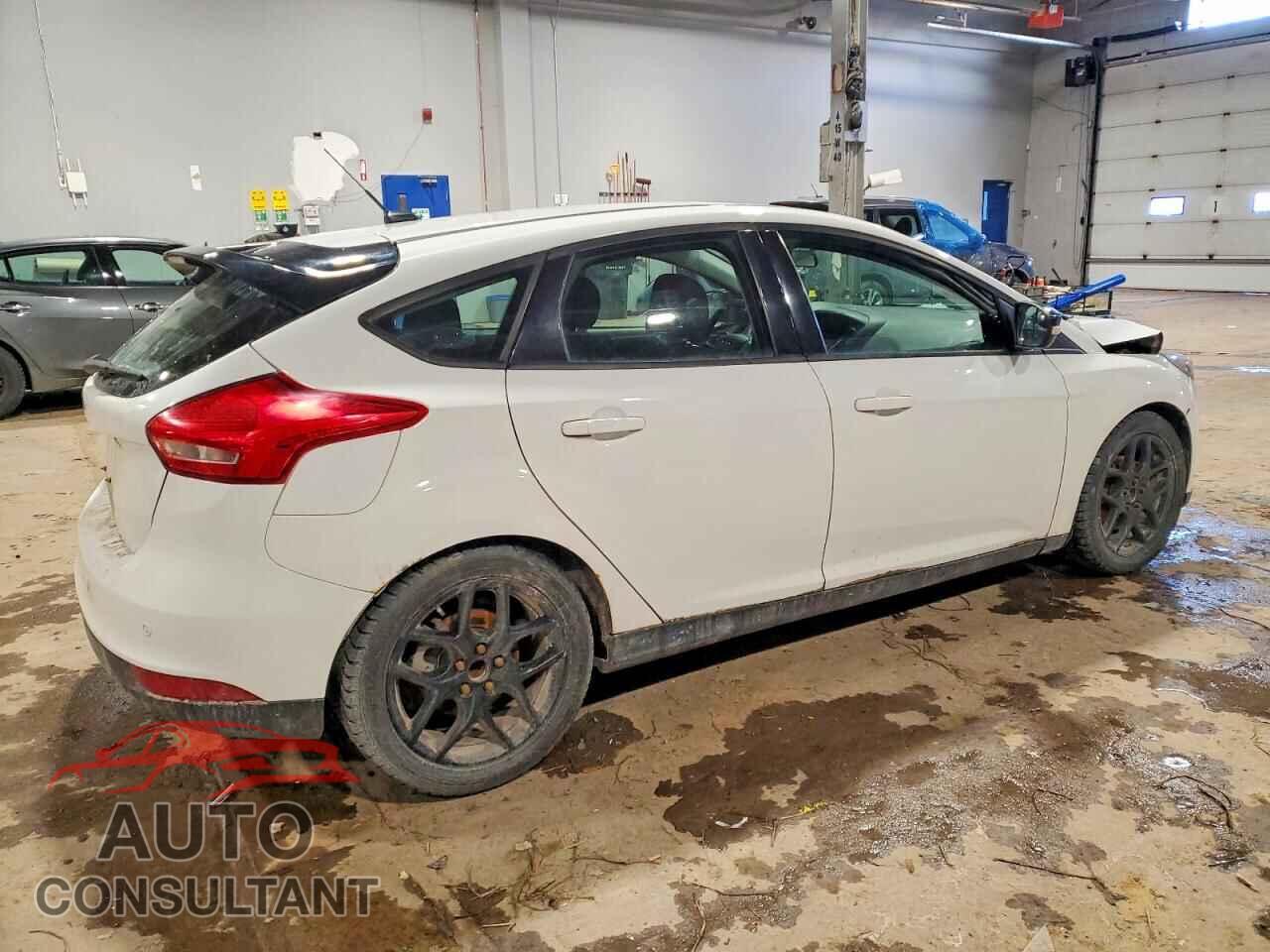 FORD FOCUS 2016 - 1FADP3K23GL366479