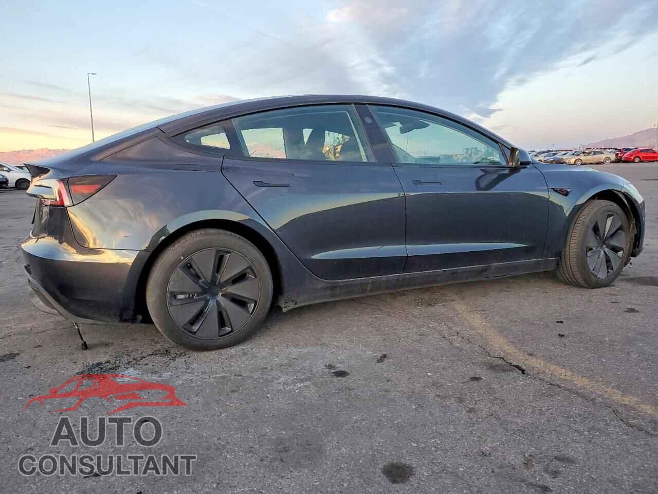 TESLA MODEL 3 2024 - 5YJ3E1EA0RF727627