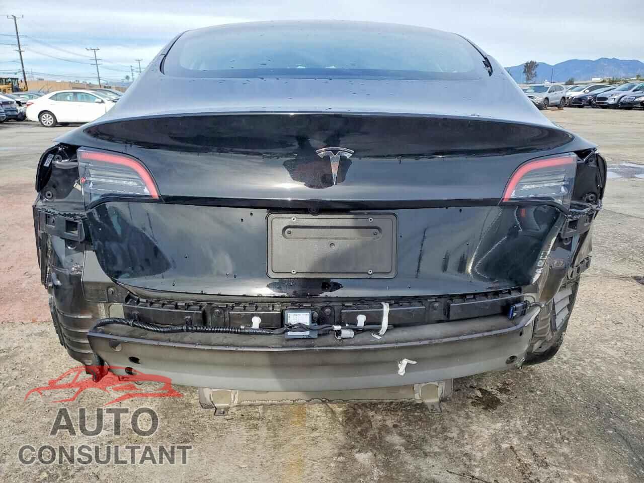 TESLA MODEL 3 2023 - 5YJ3E1EA0PF709657