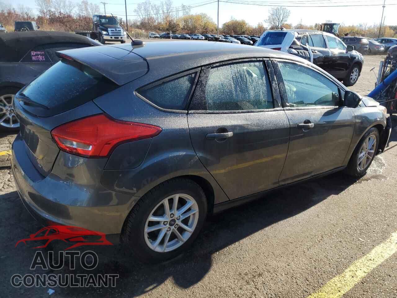 FORD FOCUS 2017 - 1FADP3K26HL213385