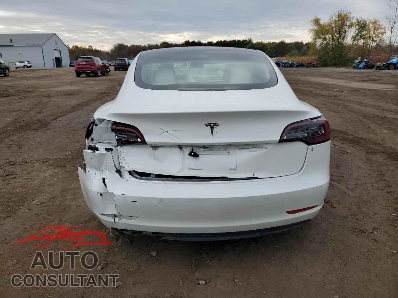 TESLA MODEL 3 2021 - 5YJ3E1EA5MF978295