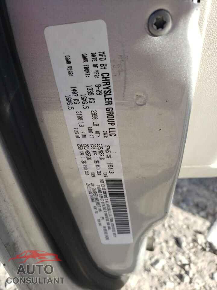 DODGE CARAVAN 2010 - 2D4RN5D18AR100317