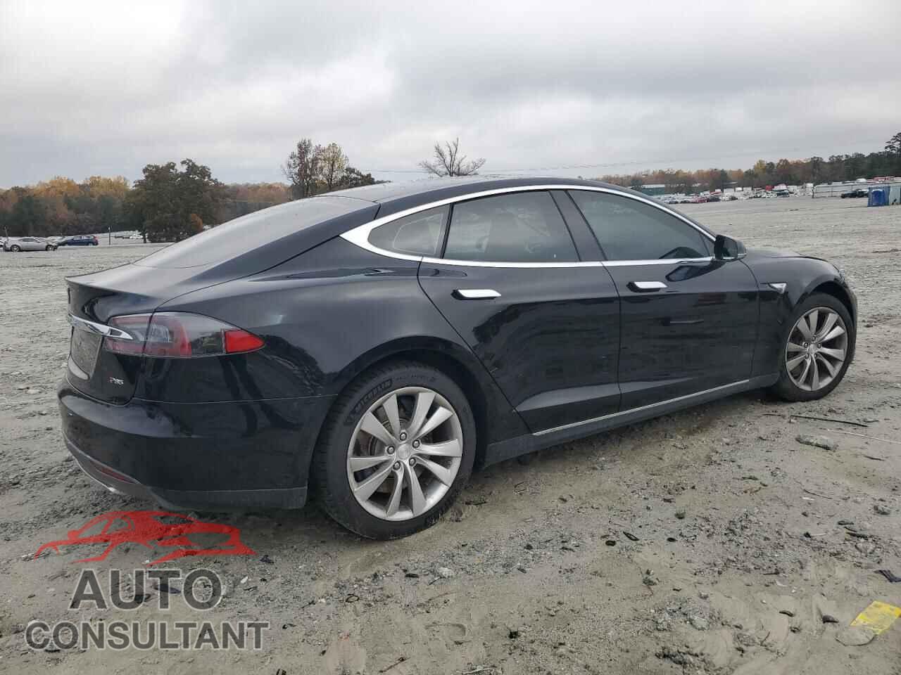 TESLA MODEL S 2013 - 5YJSA1CP2DFP11579