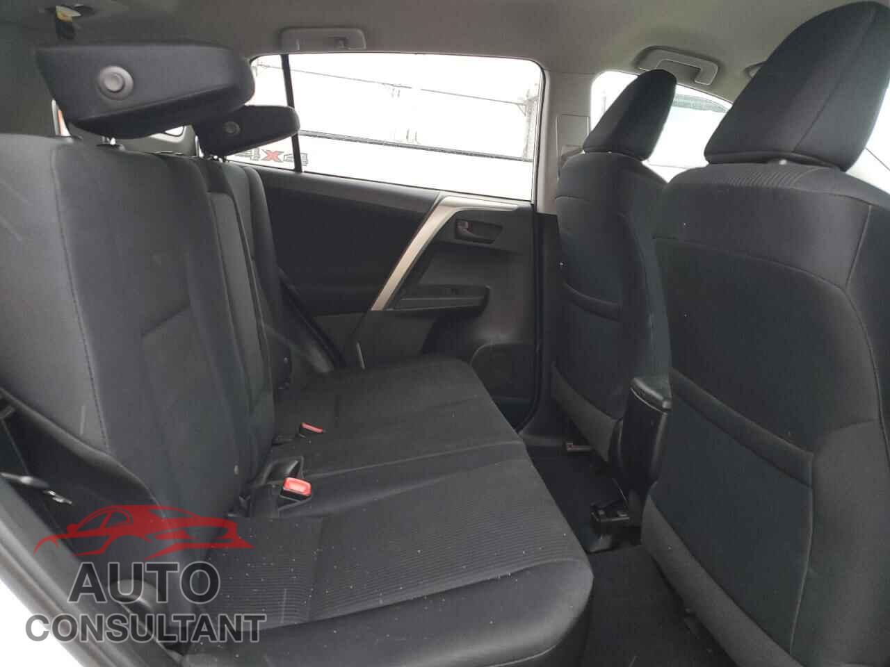 TOYOTA RAV4 2015 - 2T3BFREV6FW347319