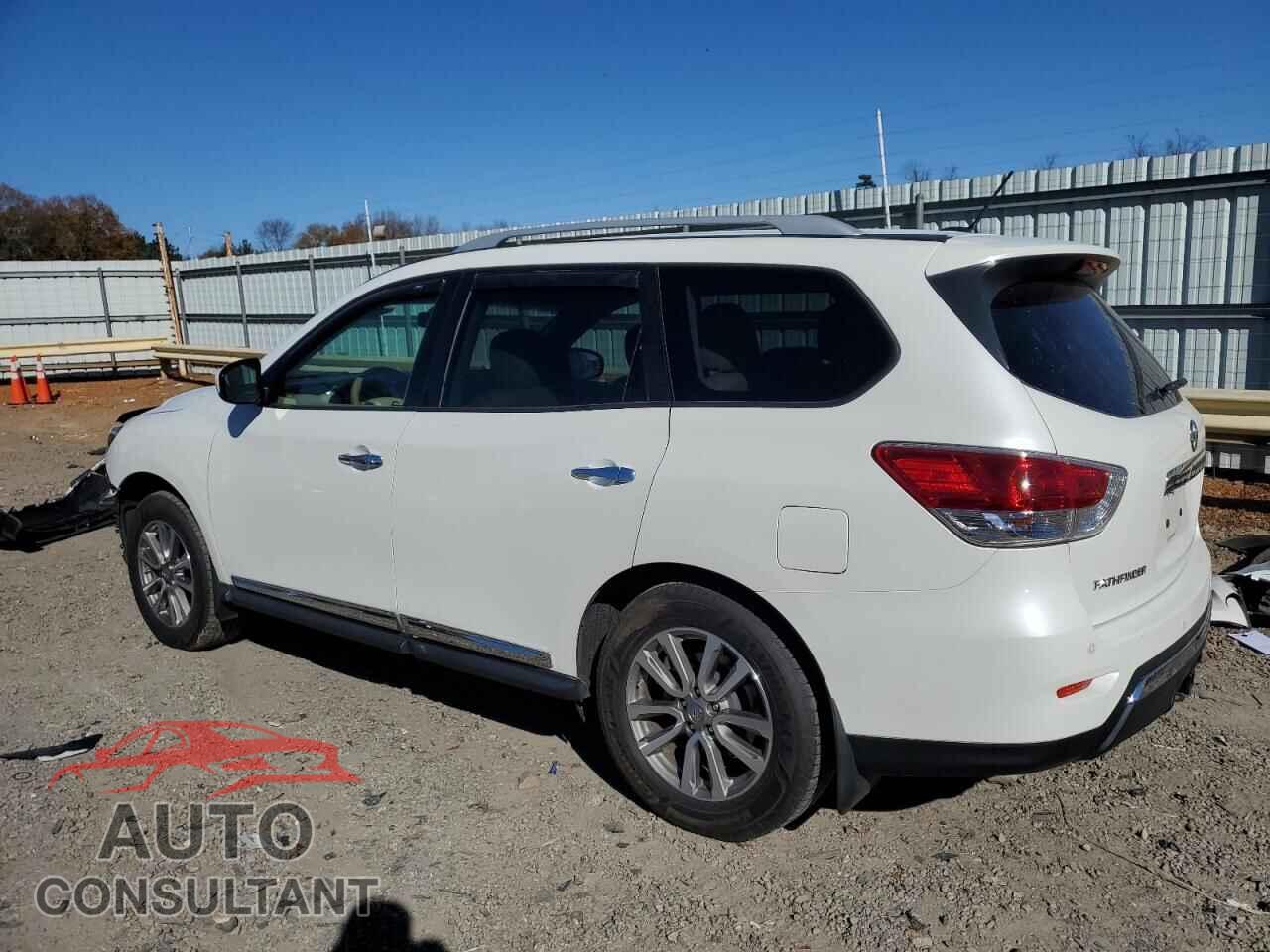 NISSAN PATHFINDER 2015 - 5N1AR2MM4FC645501