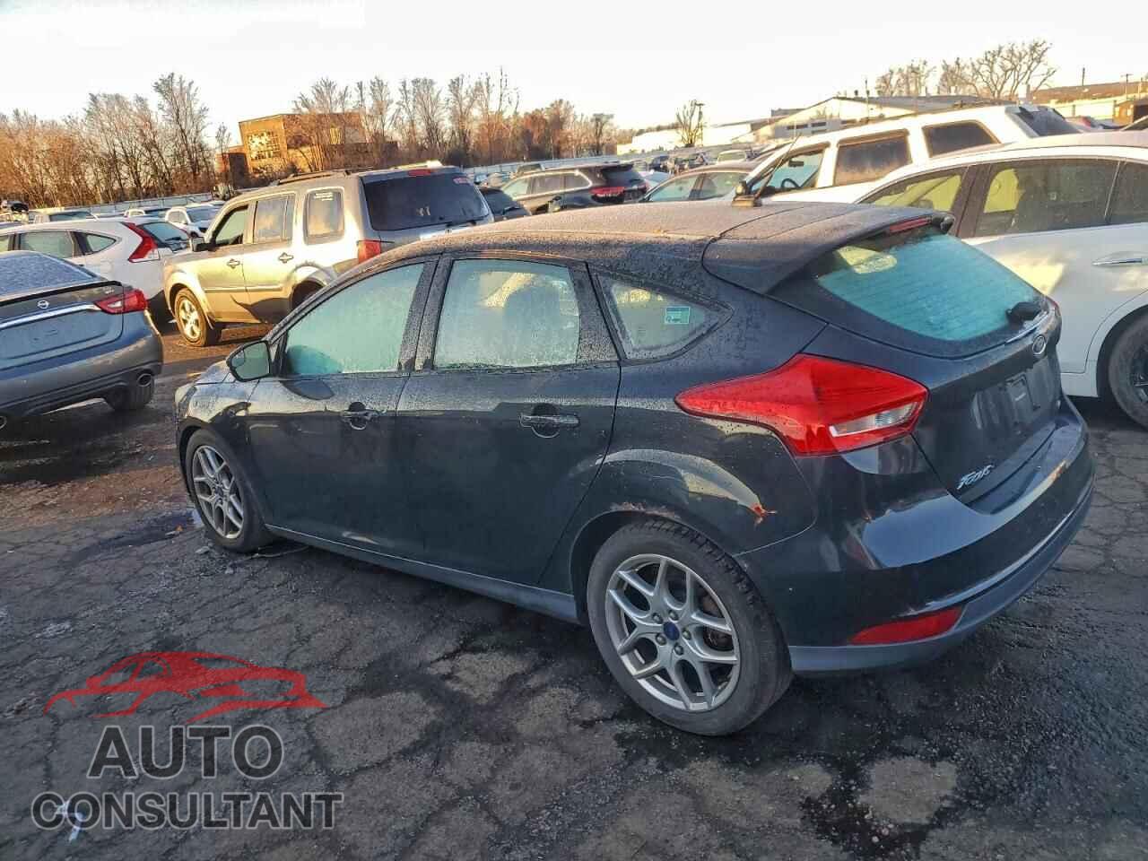 FORD FOCUS 2015 - 1FADP3K29FL372057