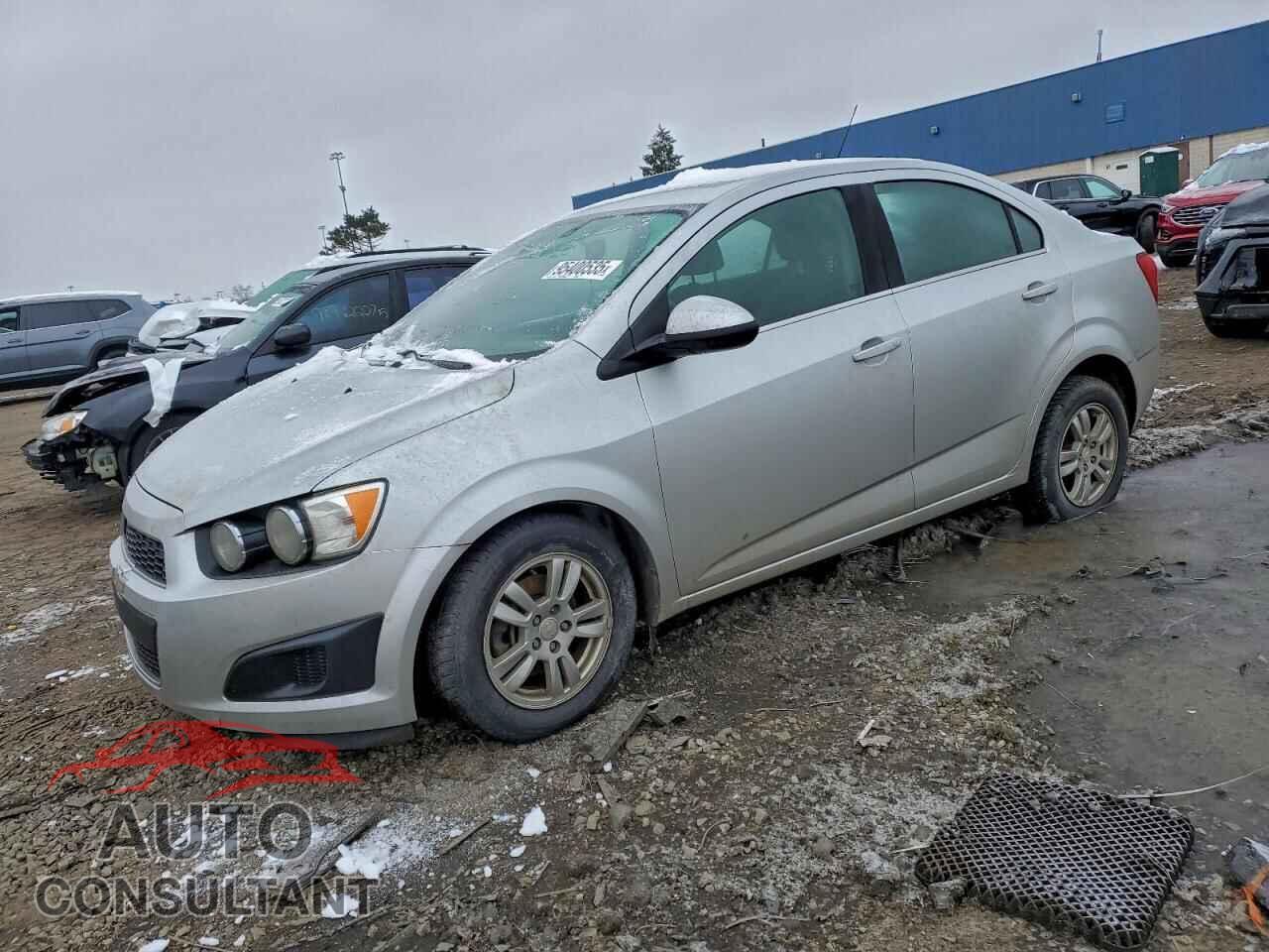 CHEVROLET SONIC 2015 - 1G1JC5SG7F4201424
