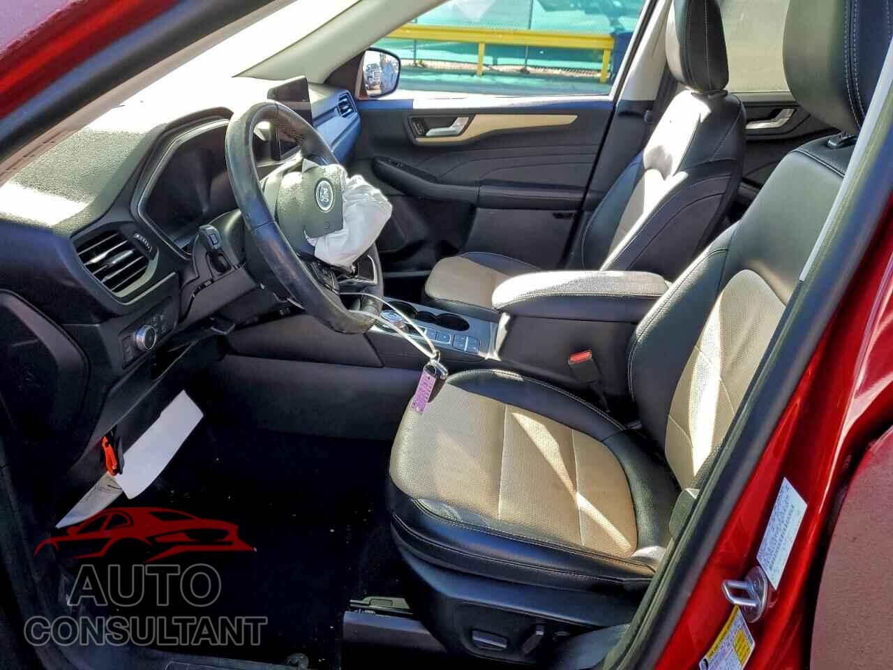 FORD ESCAPE 2021 - 1FMCU9J96MUB35531