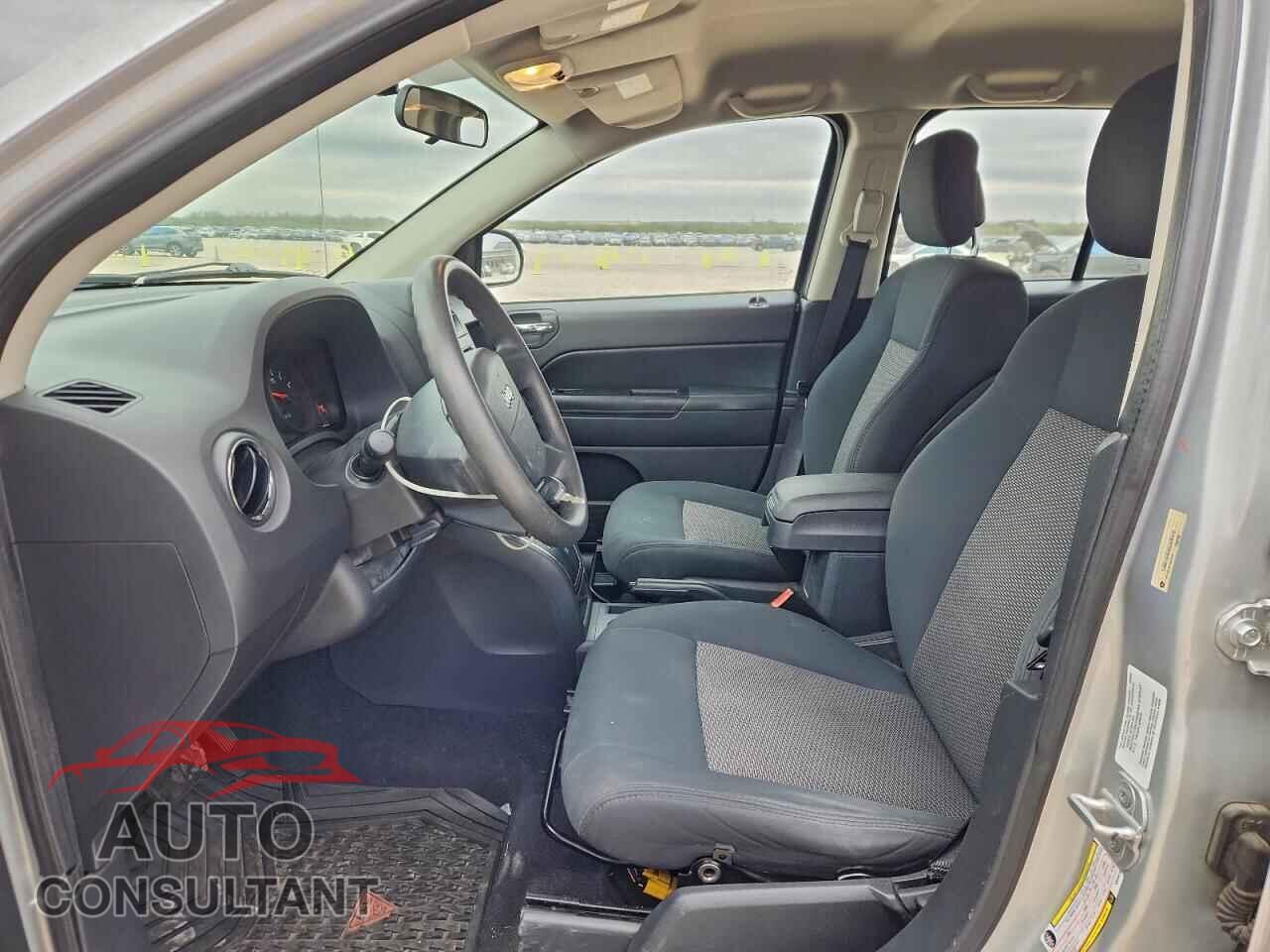 JEEP COMPASS 2010 - 1J4NF4FB3AD649476