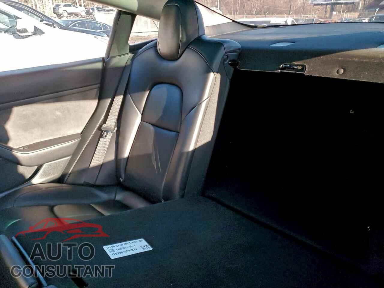 TESLA MODEL 3 2022 - 5YJ3E1EA8NF186644