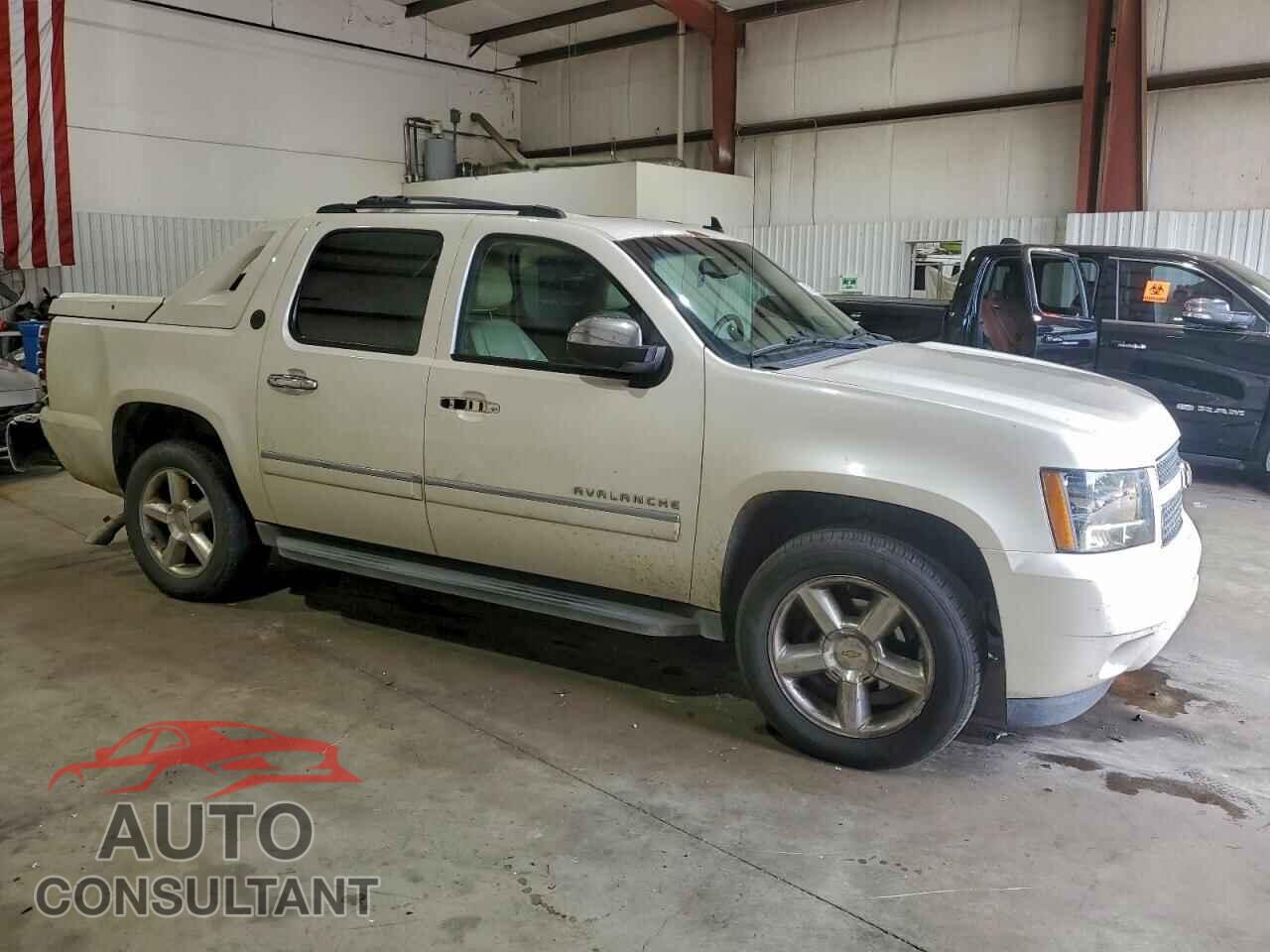 CHEVROLET AVALANCHE 2013 - 3GNMCGE05DG241605