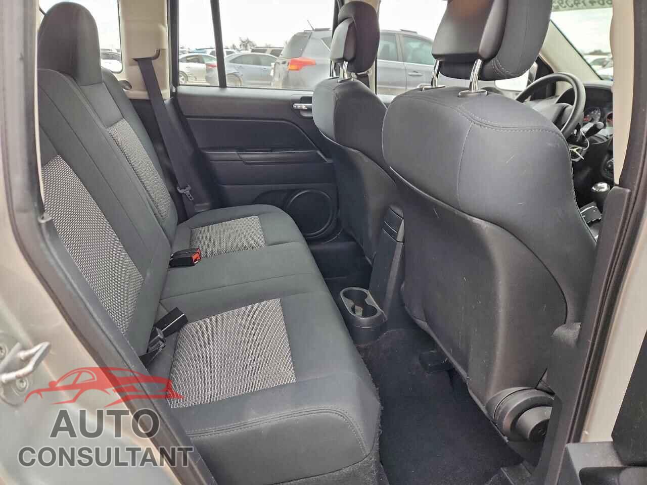 JEEP COMPASS 2010 - 1J4NF4FB3AD649476