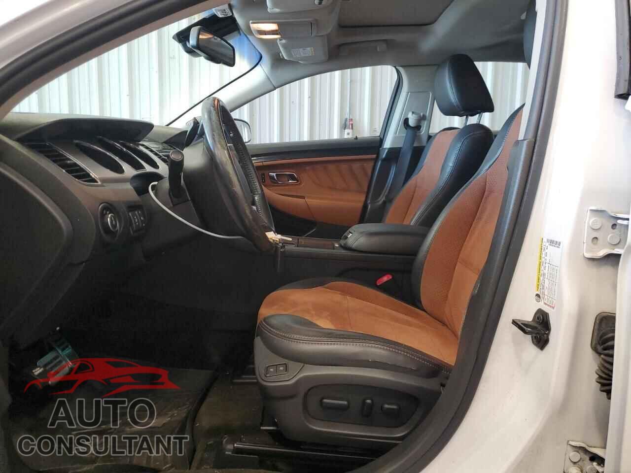 FORD TAURUS 2011 - 1FAHP2KT8BG190633