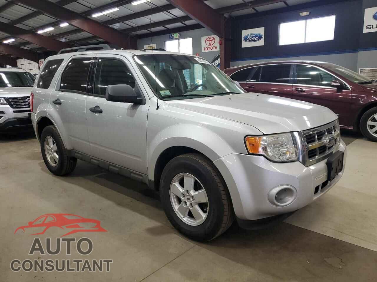 FORD ESCAPE 2009 - 1FMCU03739KA51144