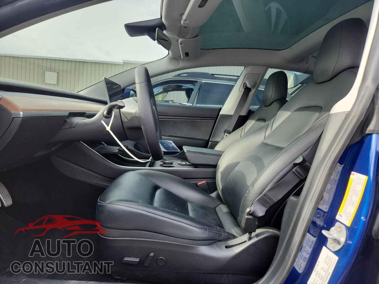 TESLA MODEL 3 2019 - 5YJ3E1EB2KF464992