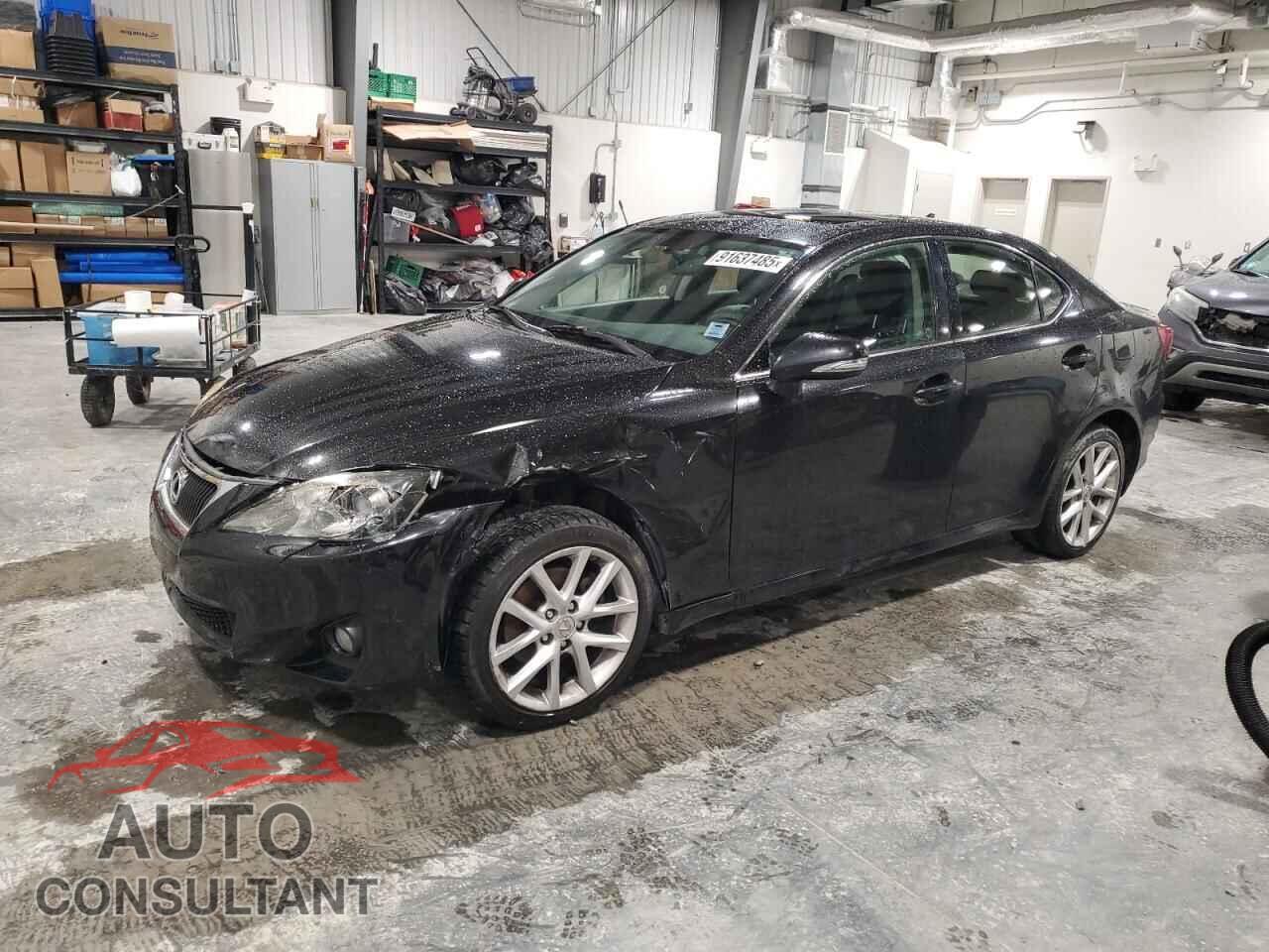 LEXUS IS 2011 - JTHCF5C28B5045259