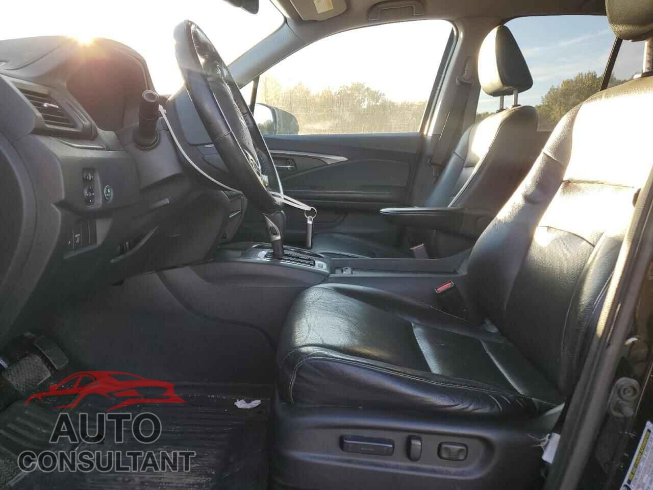 HONDA RIDGELINE 2017 - 5FPYK2F63HB008196
