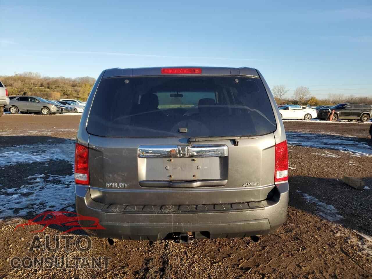 HONDA PILOT 2011 - 5FNYF4H23BB038521