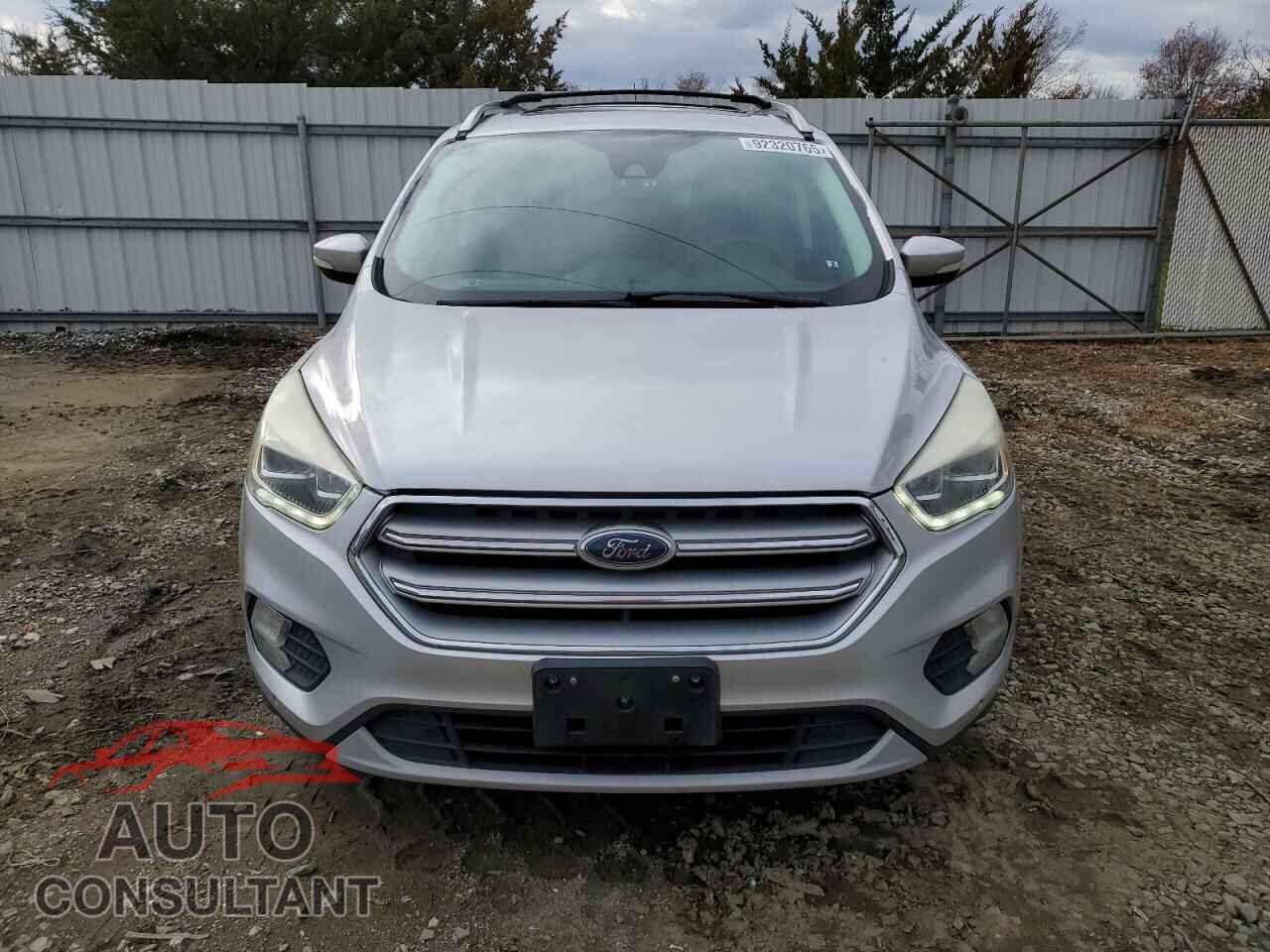 FORD ESCAPE 2017 - 1FMCU0JD2HUC70480