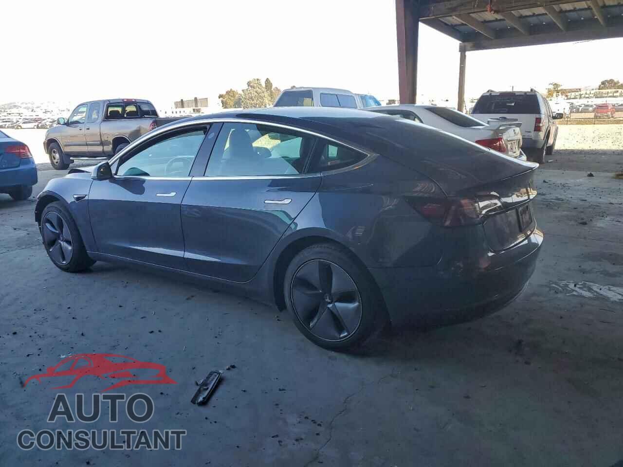 TESLA MODEL 3 2019 - 5YJ3E1EB0KF385921