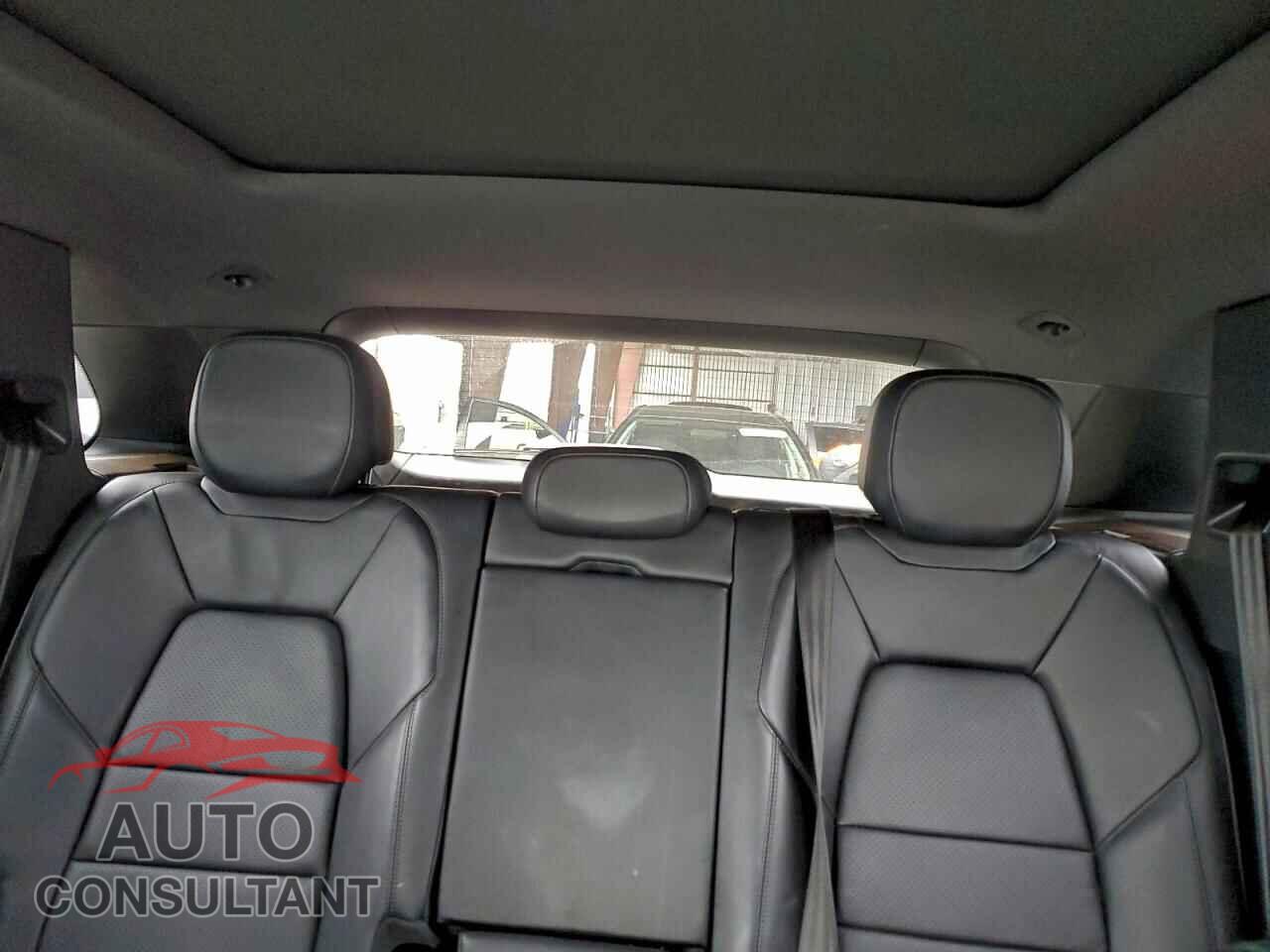 PORSCHE CAYENNE 2019 - WP1AA2AYXKDA08120