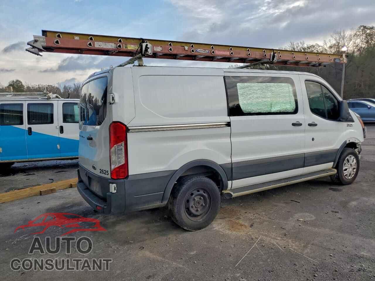 FORD TRANSIT 2019 - 1FTYR1YM5KKB52319