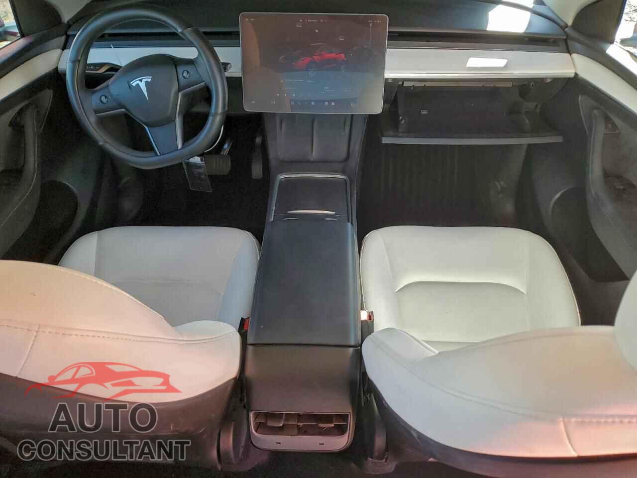 TESLA MODEL Y 2024 - 7SAYGDED6RF090709
