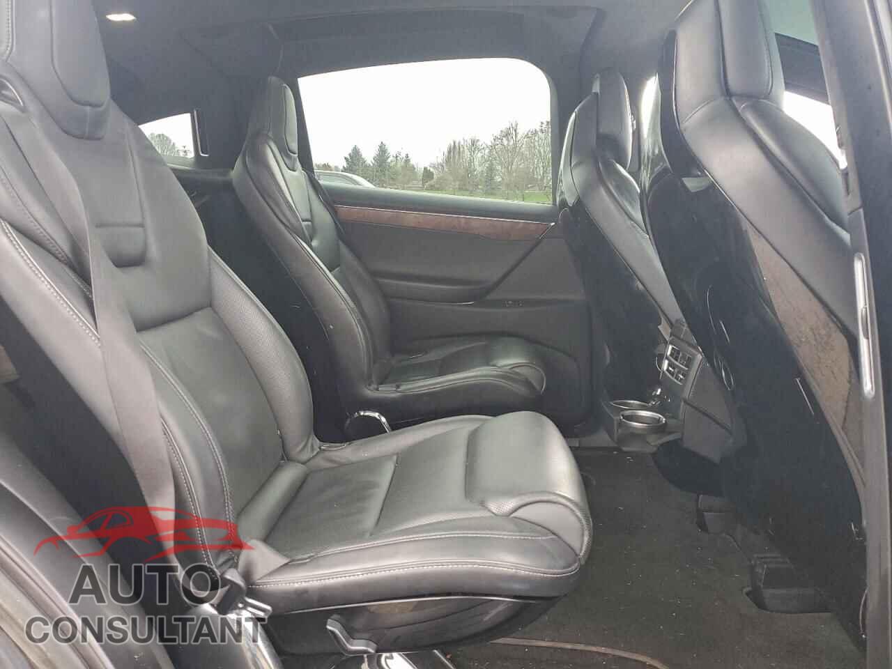 TESLA MODEL X 2016 - 5YJXCBE21GF011967