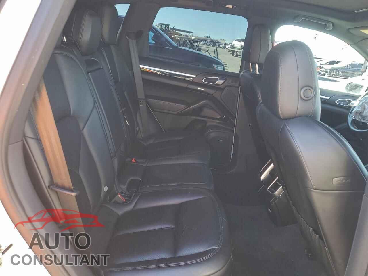 PORSCHE CAYENNE 2016 - WP1AE2A25GLA18227