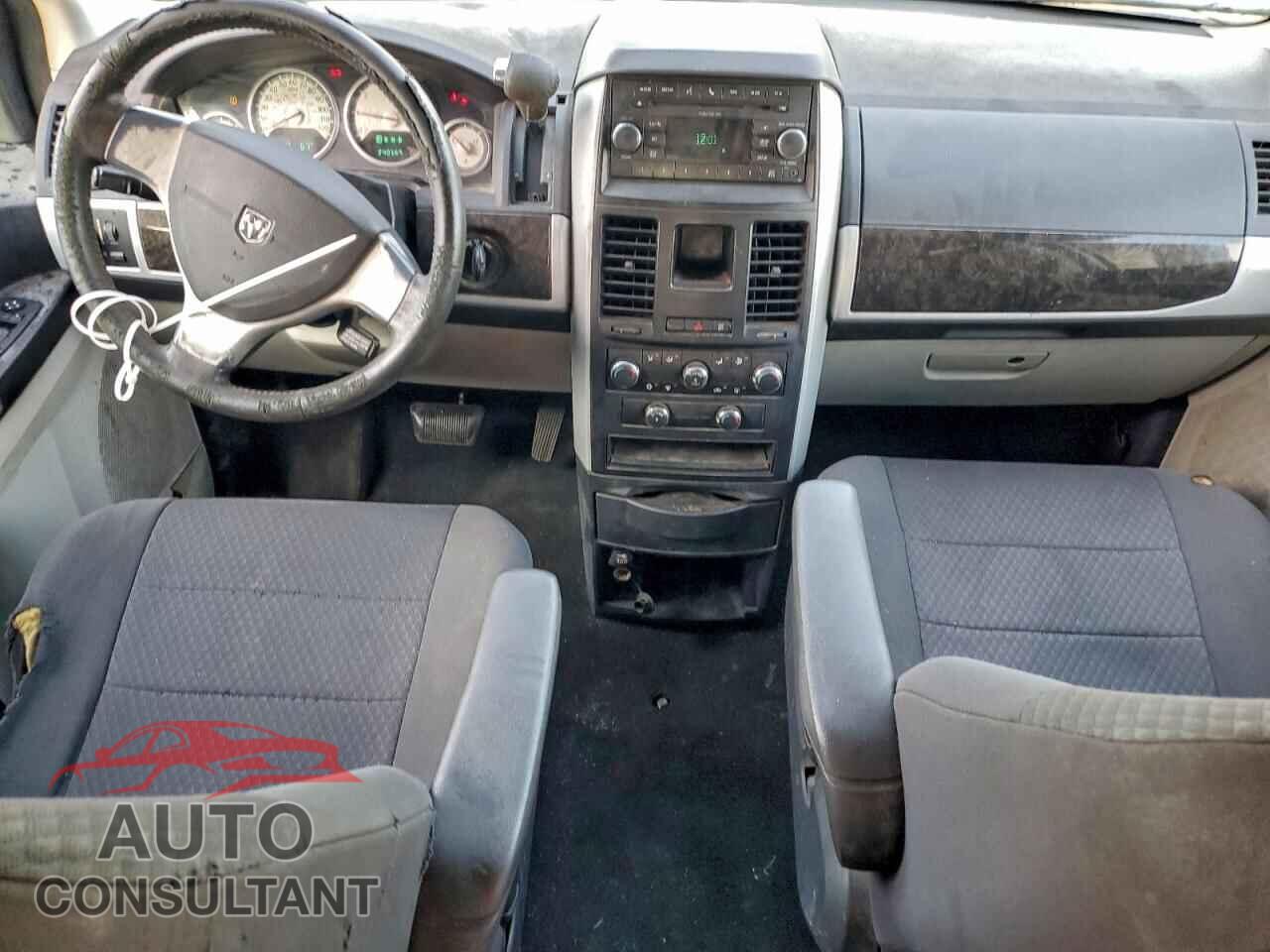 DODGE CARAVAN 2010 - 2D4RN5D10AR209760