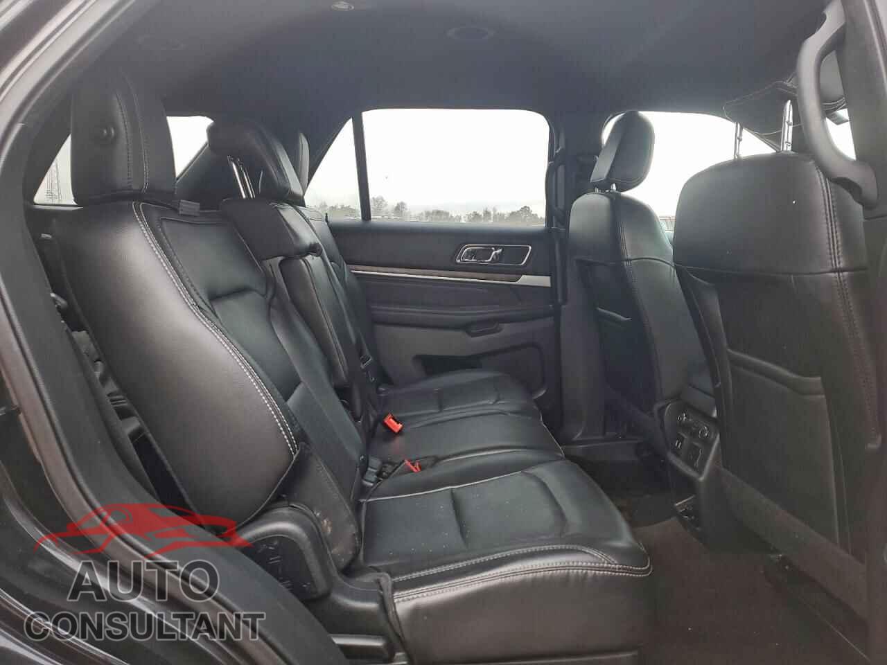 FORD EXPLORER 2018 - 1FM5K7F81JGB80549
