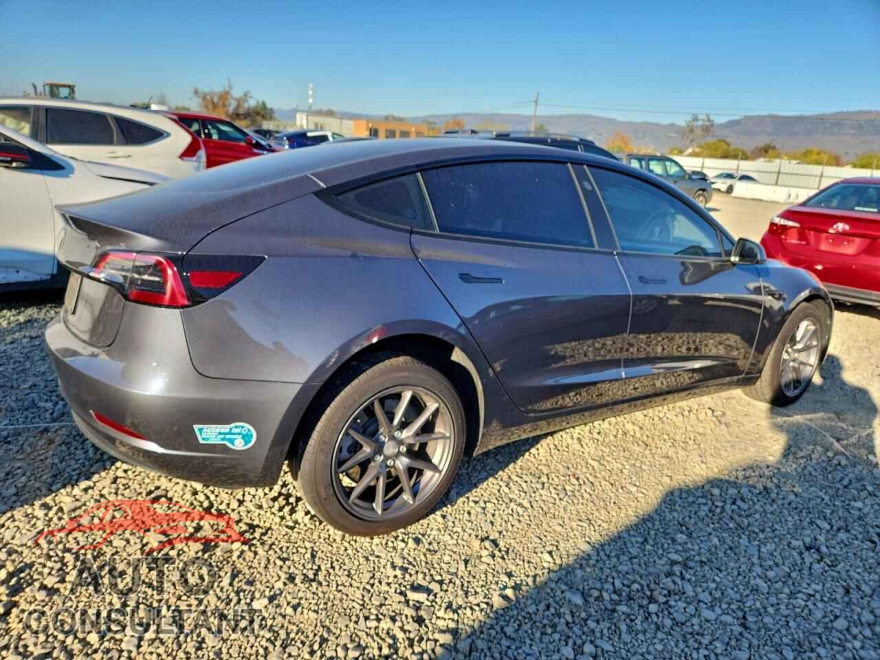 TESLA MODEL 3 2023 - 5YJ3E1EA0PF656037