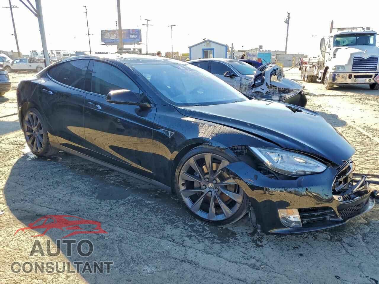 TESLA MODEL S 2015 - 5YJSA1H28FF080949