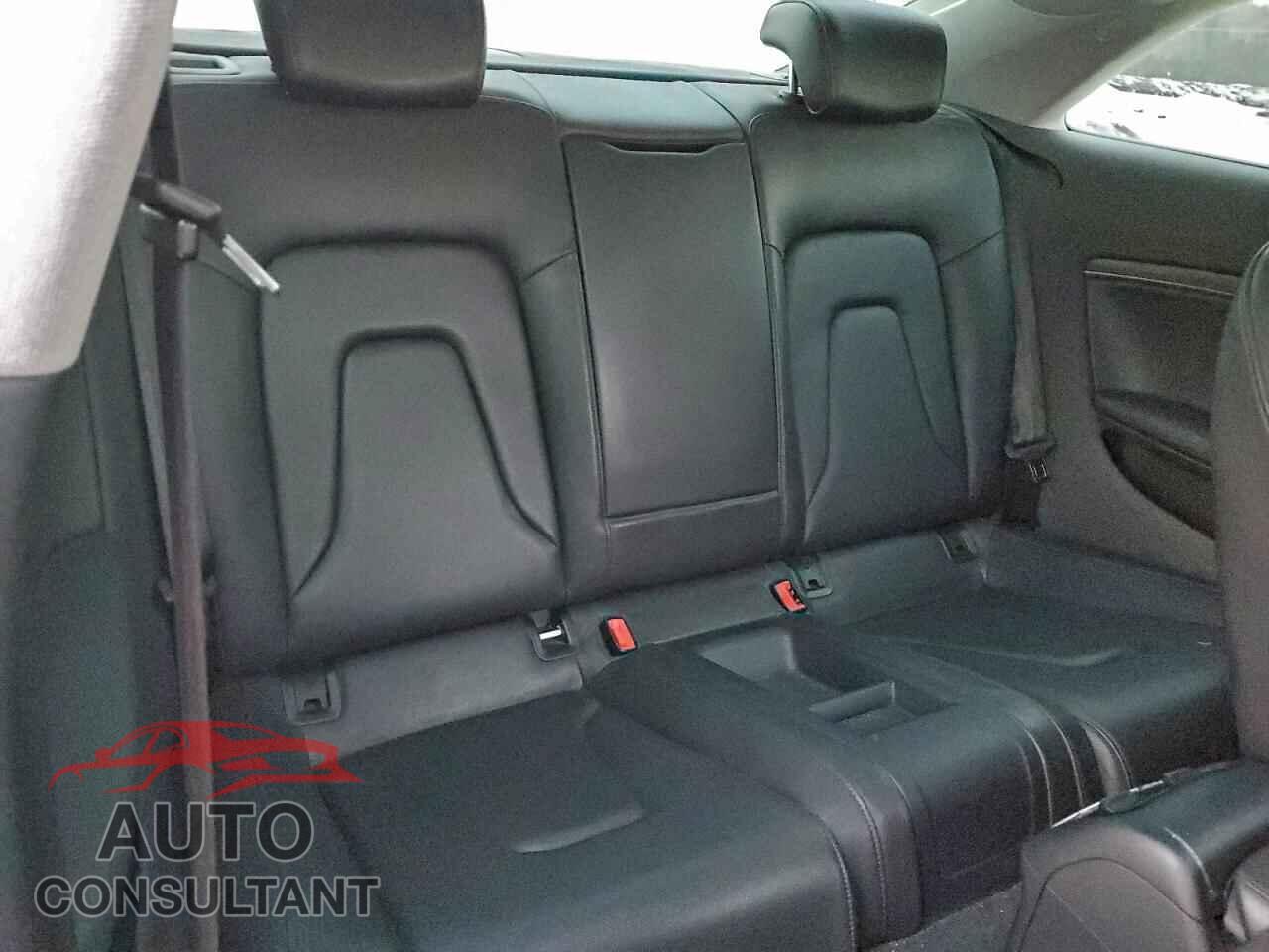 AUDI A5 2013 - WAUVFAFR5DA046324