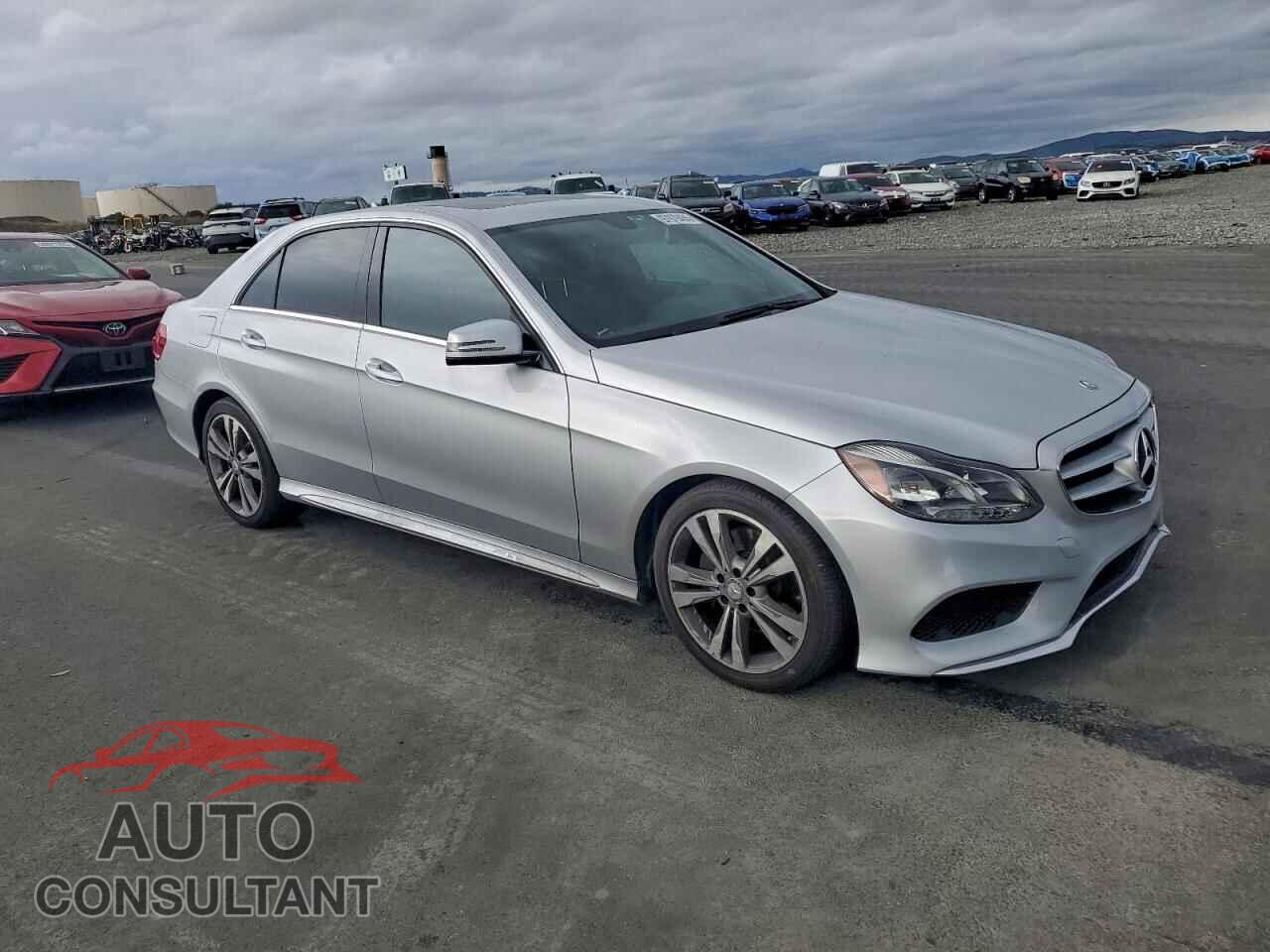 MERCEDES-BENZ E-CLASS 2014 - WDDHF5KB0EA798942
