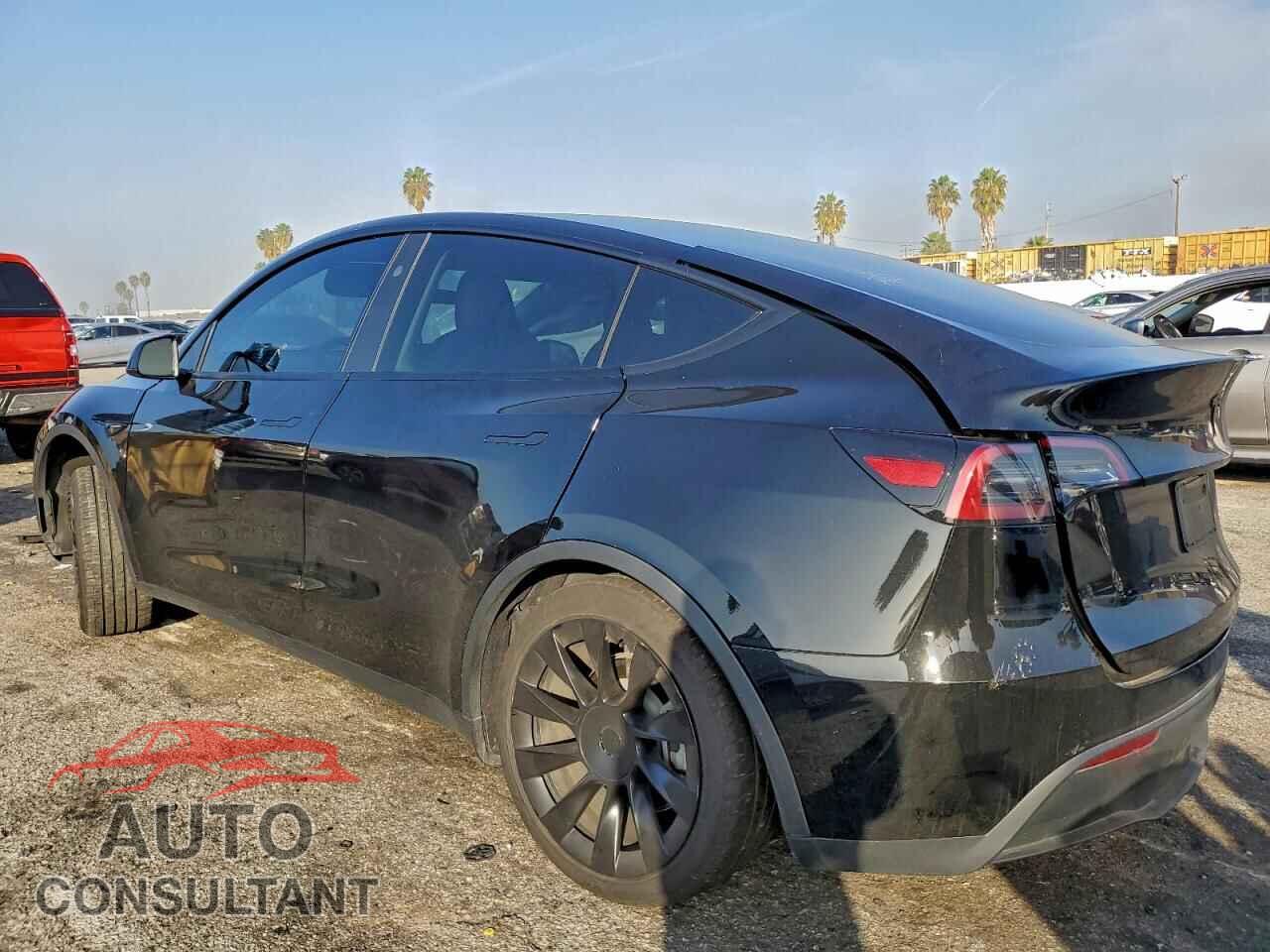 TESLA MODEL Y 2024 - 7SAYGDED6RF097563