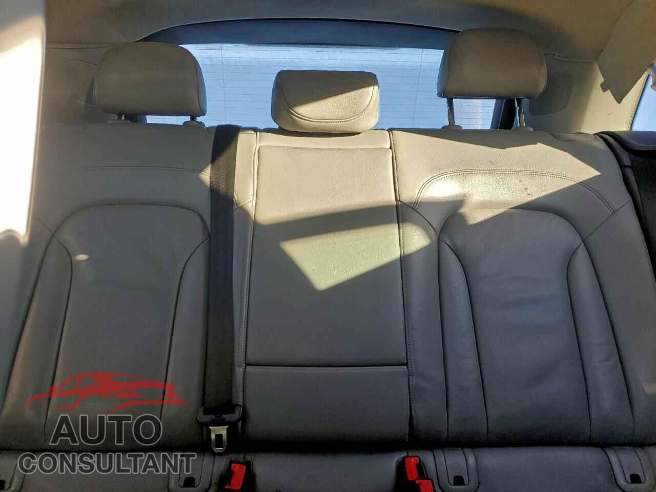AUDI Q3 2016 - WA1GFCFS1GR000323