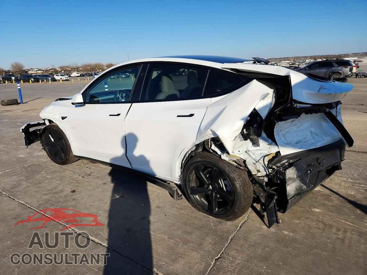 TESLA MODEL Y 2026 - 7SAYGDEDXTA451220