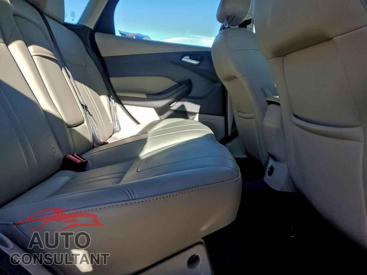 FORD FOCUS 2012 - 1FAHP3M27CL258133