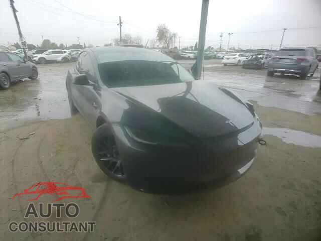 TESLA MODEL 3 2024 - 5YJ3E1EA8RF744577